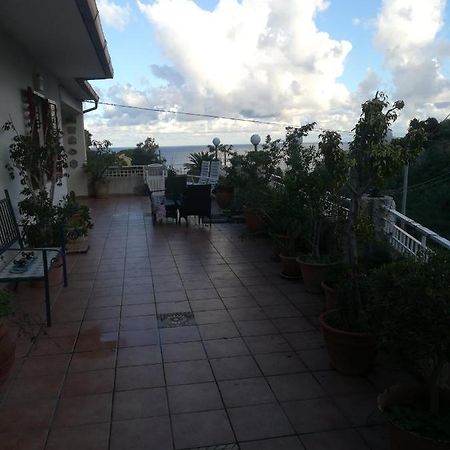 La Casa Delle Delizie Hotel Messina Exterior photo