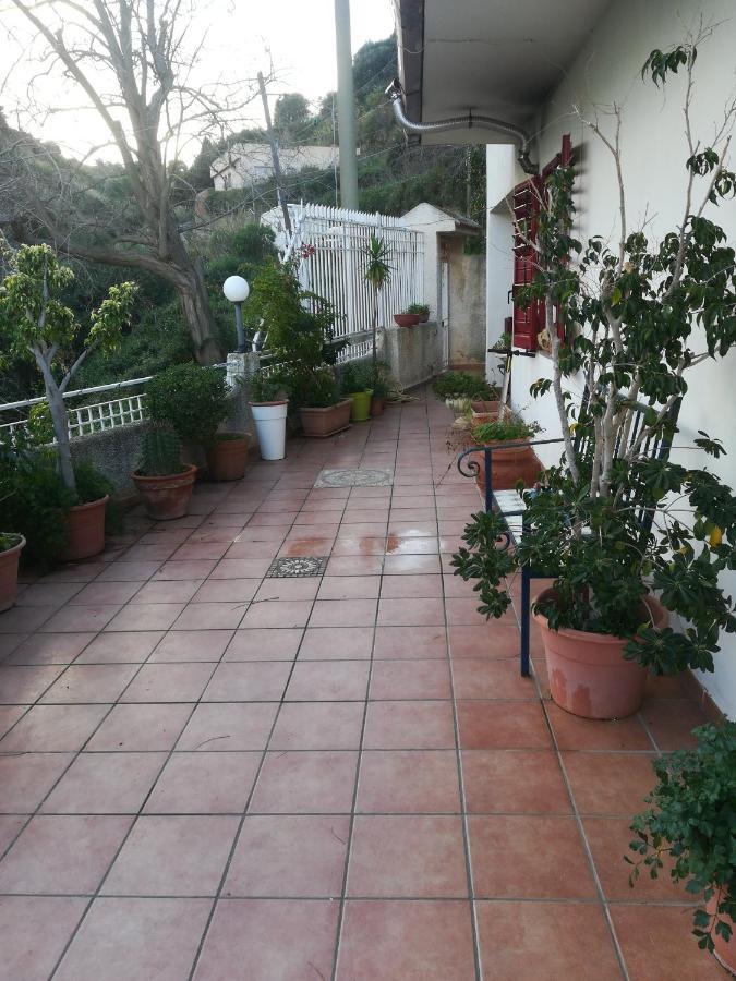 La Casa Delle Delizie Hotel Messina Exterior photo
